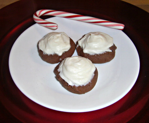 Chocolate Cookies with Peppermint Frosting