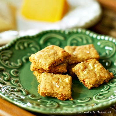 3-Cheese Crackers