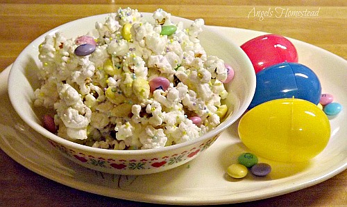 White Chocolate Easter Popcorn
